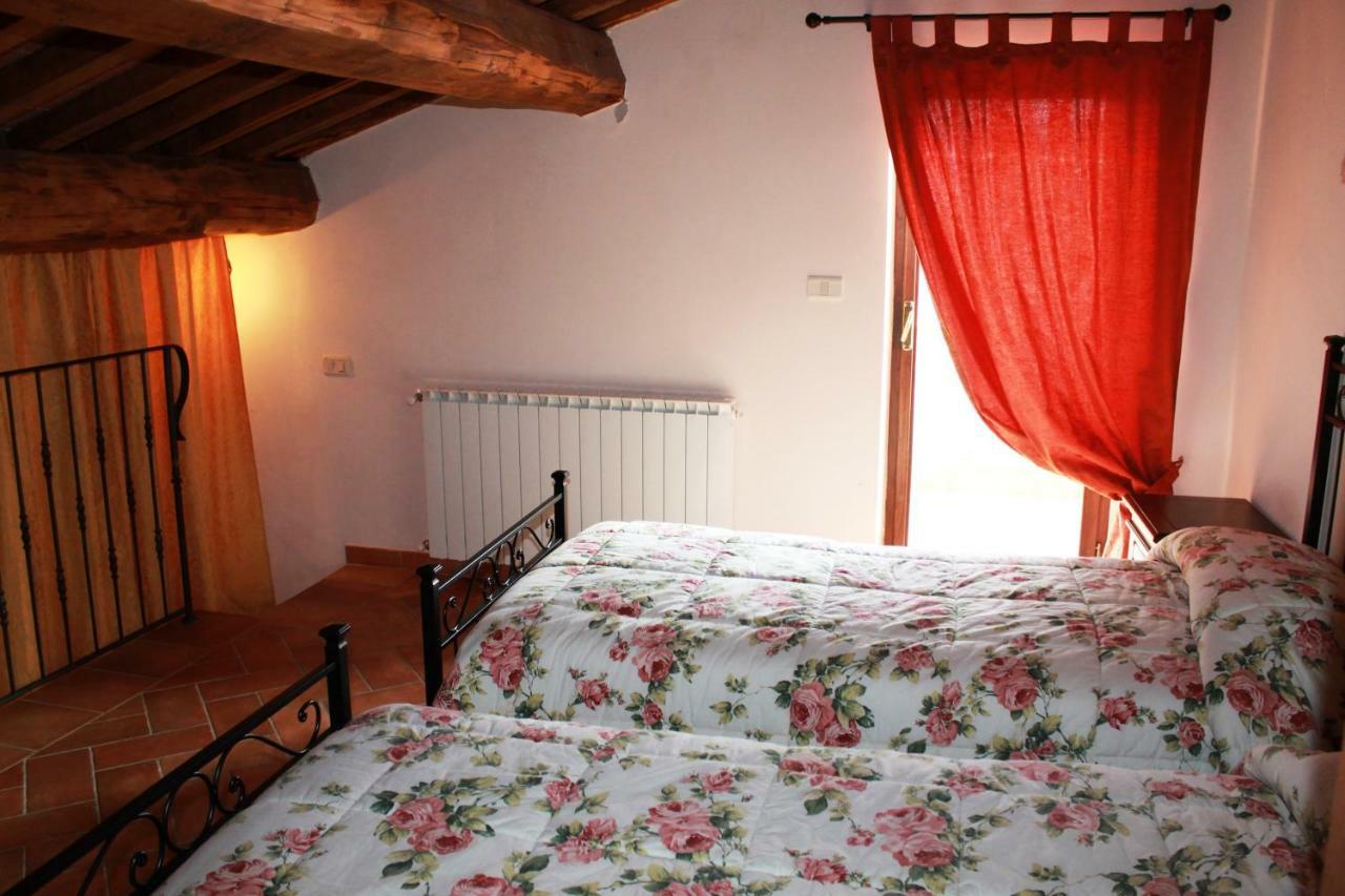 La Casa Del Calzolaio Hotell Radicofani Exteriör bild